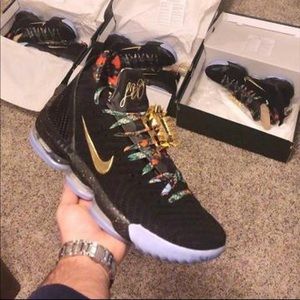 Lebron 16 WATCH THE THRONE 👑